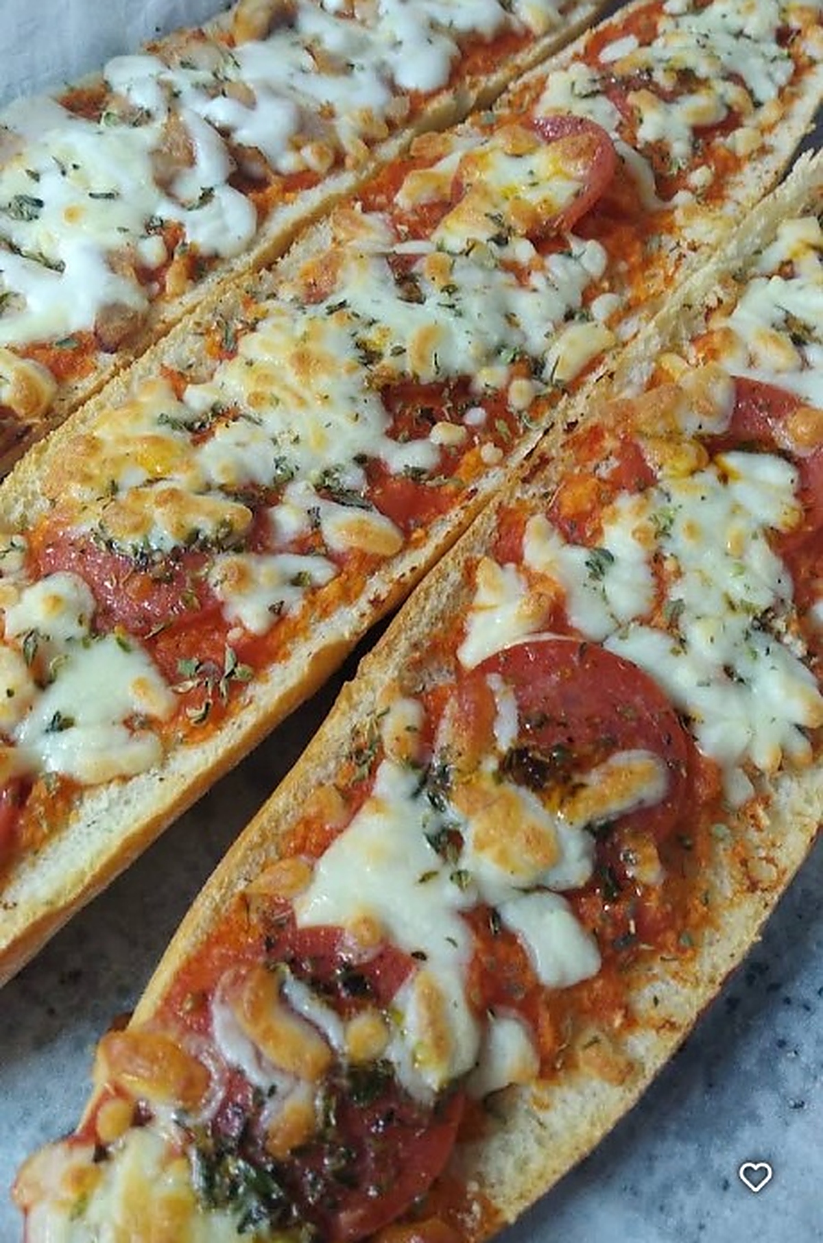 Paninis horneados queso y pepperoni